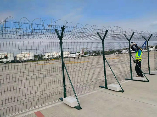 机场护栏网图片3